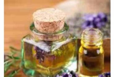 Homemade herbal oils at the Naturhotel Molzbachhof
