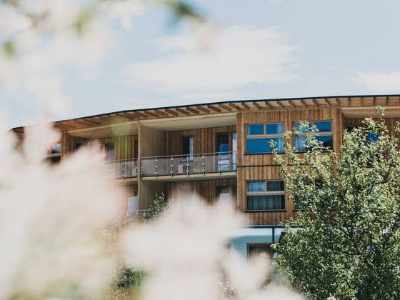 Spring blossom around the Molzbachhof