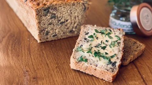 Molzi's spelt bread with herbal salt at Molzbachhof