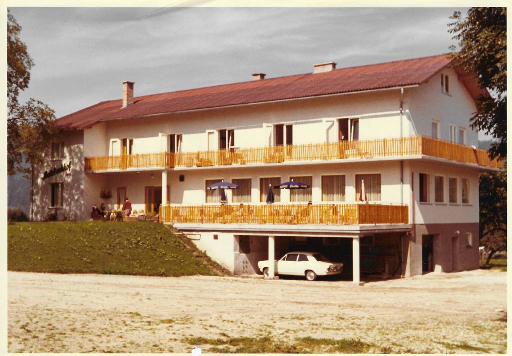 House view of the Hotel Molzbachhof in former times