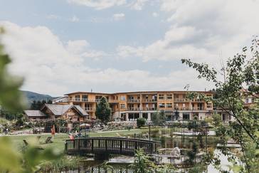 Holzbach - the wooden hotel in the Viennese Alps